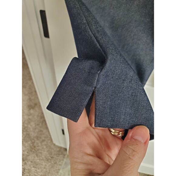 Women's Chico's "So Slimming" Dark Chambray Crop Pants | Size 0.5 (Small) - Picture 6 of 9